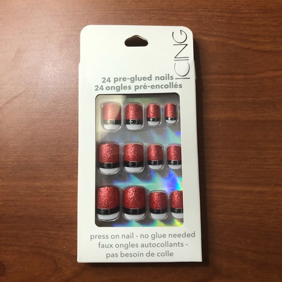 Icing Other - Icing 24 pre-glued press on Santa nails NEW!
